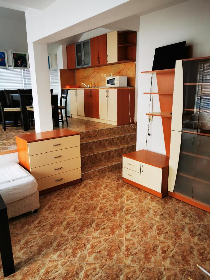 Jelezchevi Guest Rooms Primorsko Esterno foto