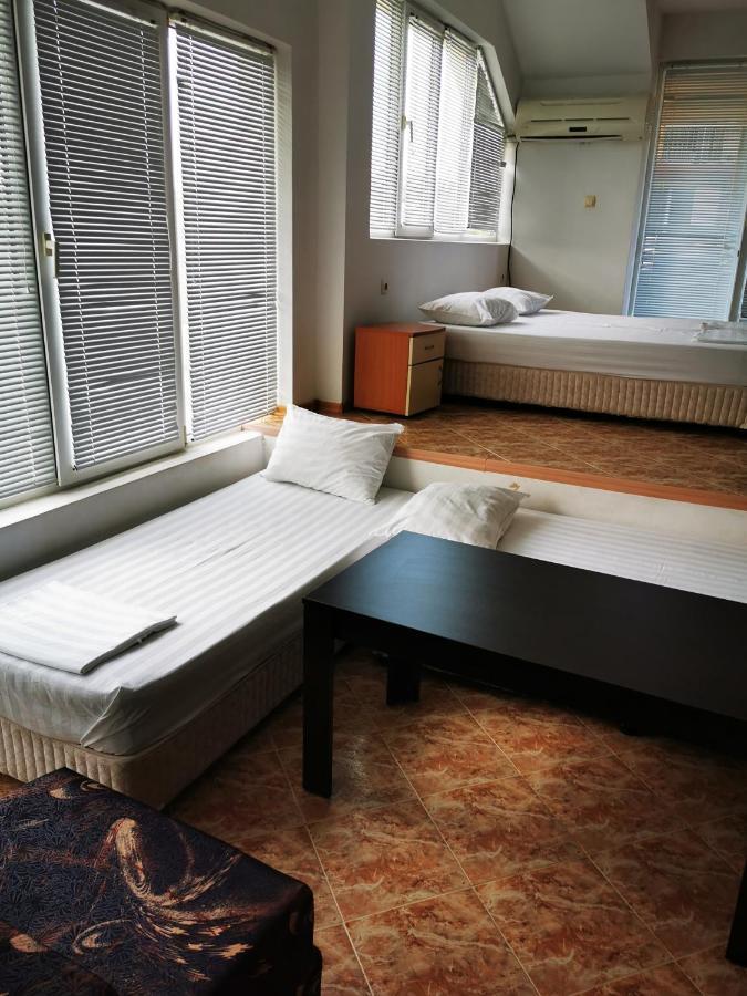 Jelezchevi Guest Rooms Primorsko Esterno foto