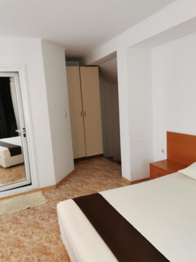 Jelezchevi Guest Rooms Primorsko Esterno foto