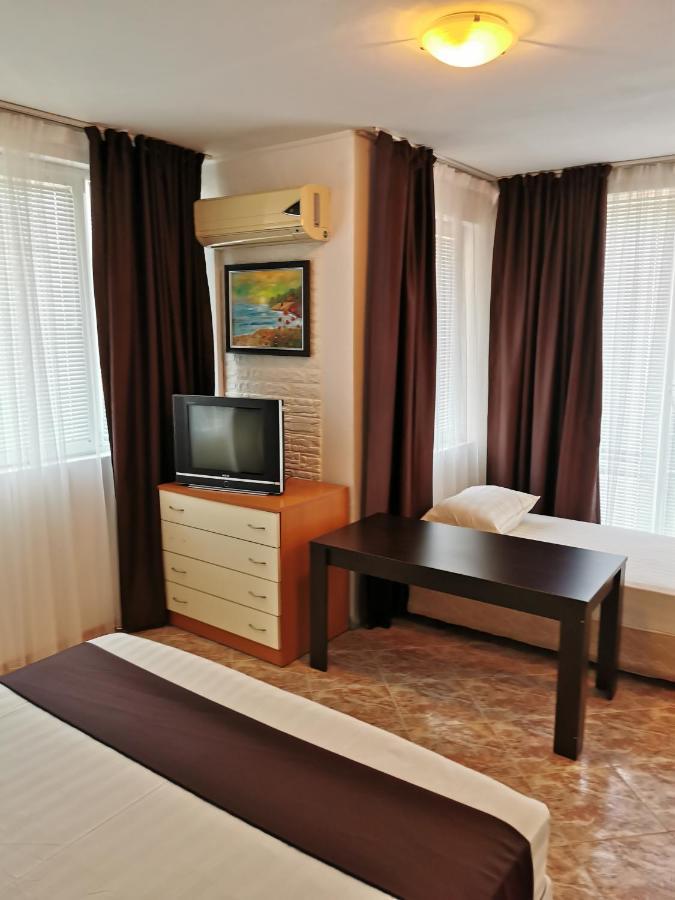 Jelezchevi Guest Rooms Primorsko Esterno foto