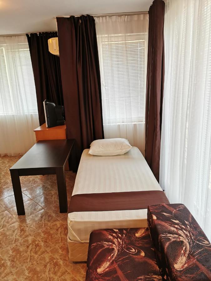Jelezchevi Guest Rooms Primorsko Esterno foto