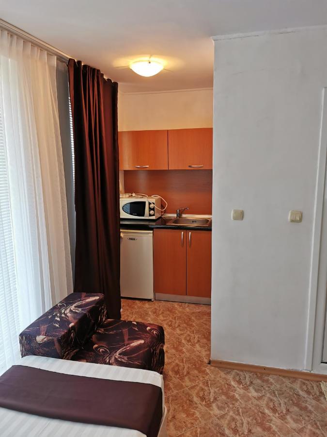 Jelezchevi Guest Rooms Primorsko Esterno foto