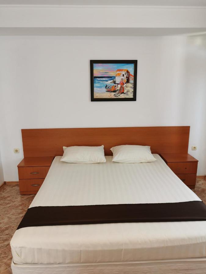 Jelezchevi Guest Rooms Primorsko Esterno foto