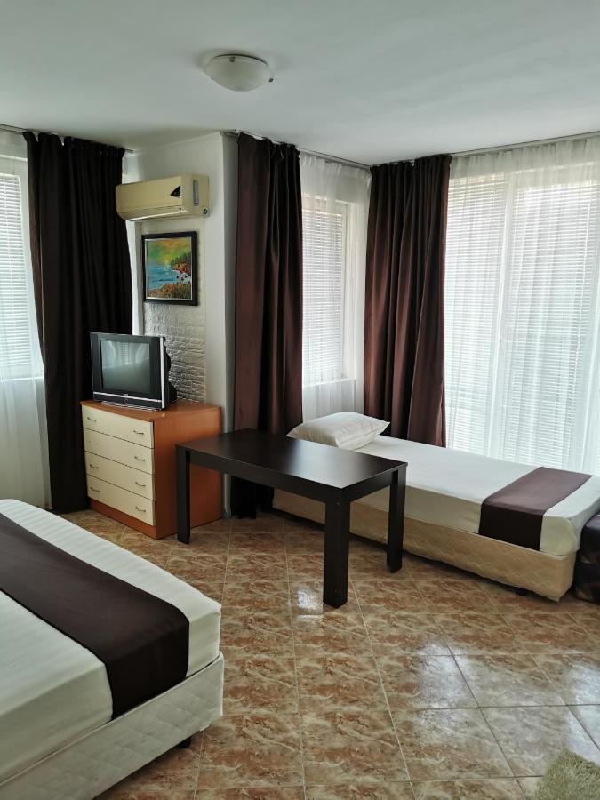 Jelezchevi Guest Rooms Primorsko Esterno foto