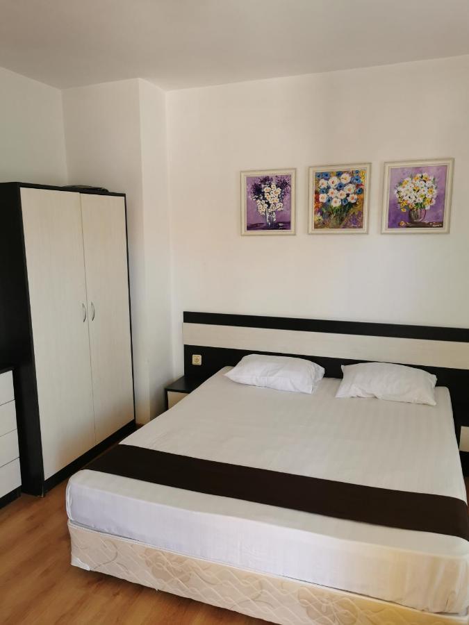 Jelezchevi Guest Rooms Primorsko Esterno foto