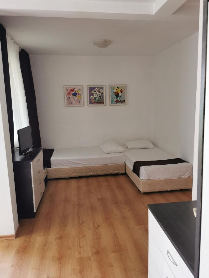 Jelezchevi Guest Rooms Primorsko Esterno foto