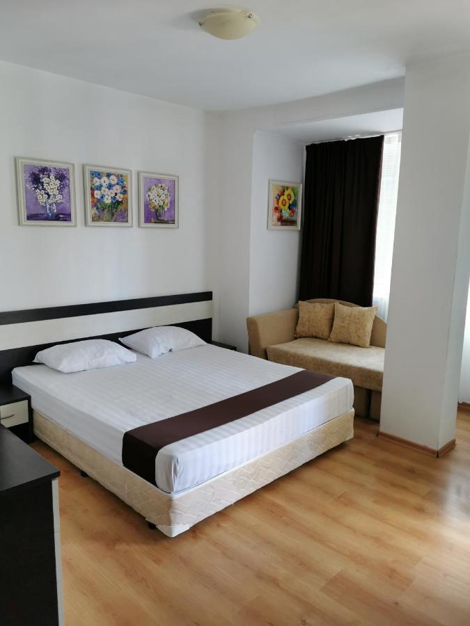 Jelezchevi Guest Rooms Primorsko Esterno foto