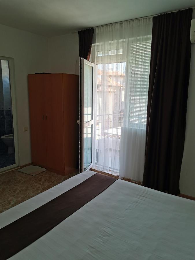 Jelezchevi Guest Rooms Primorsko Esterno foto