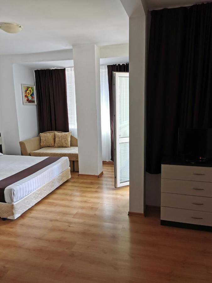 Jelezchevi Guest Rooms Primorsko Esterno foto