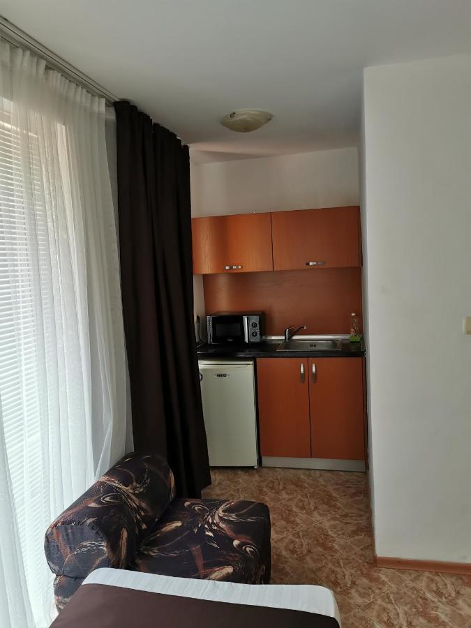 Jelezchevi Guest Rooms Primorsko Esterno foto