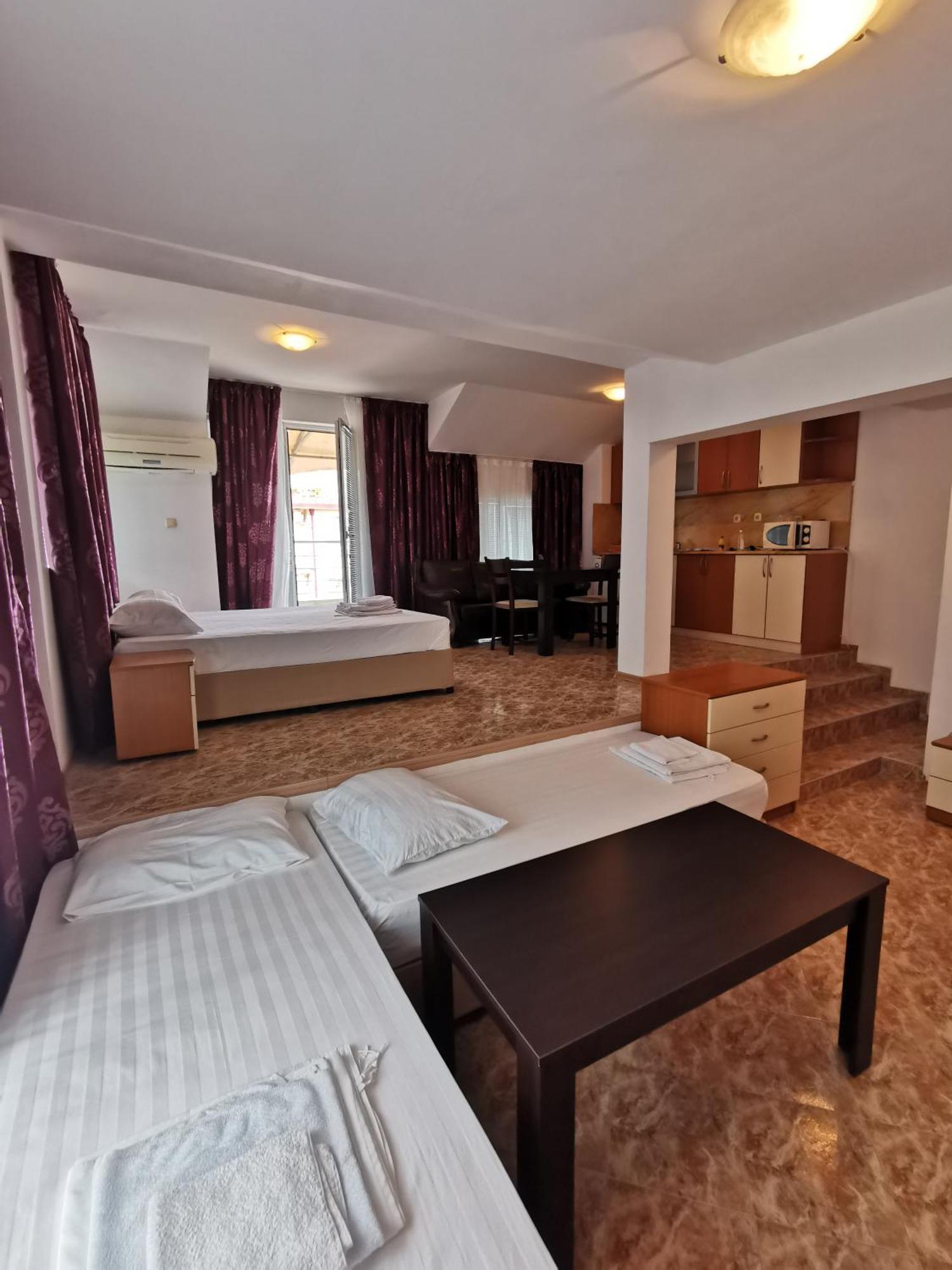 Jelezchevi Guest Rooms Primorsko Esterno foto