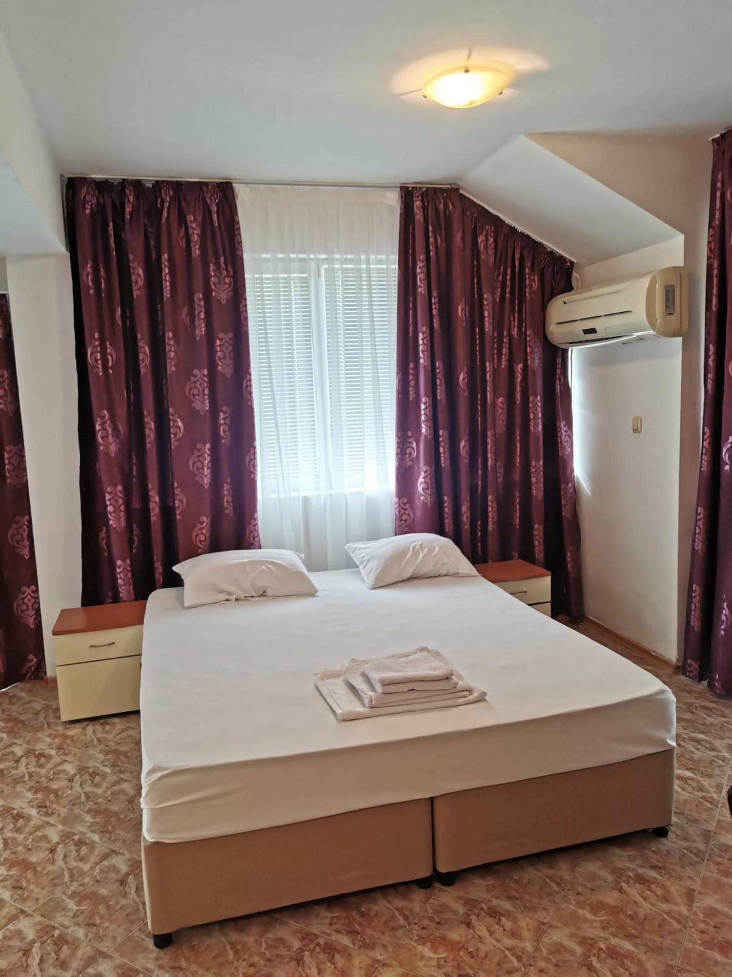 Jelezchevi Guest Rooms Primorsko Esterno foto