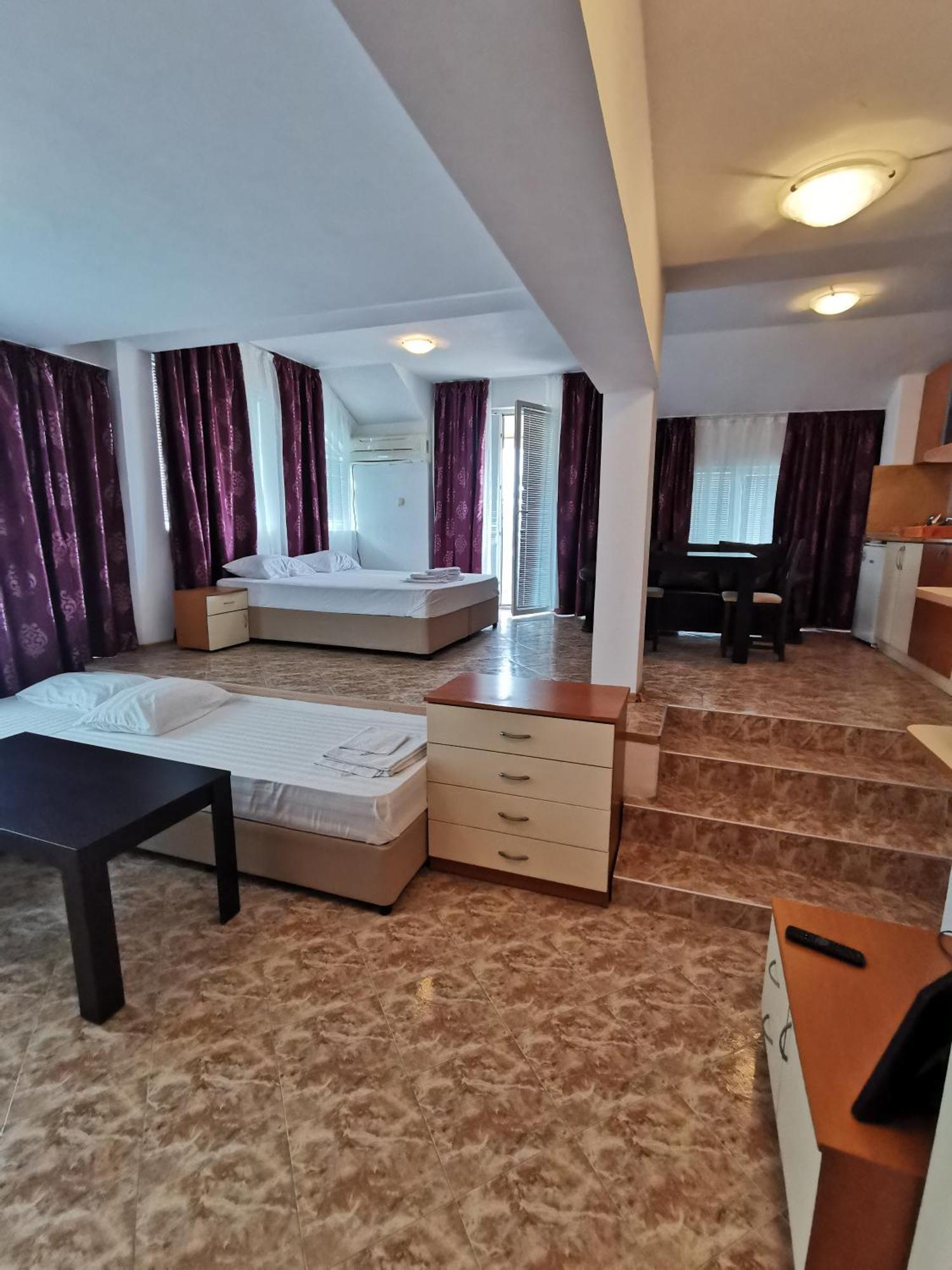 Jelezchevi Guest Rooms Primorsko Esterno foto