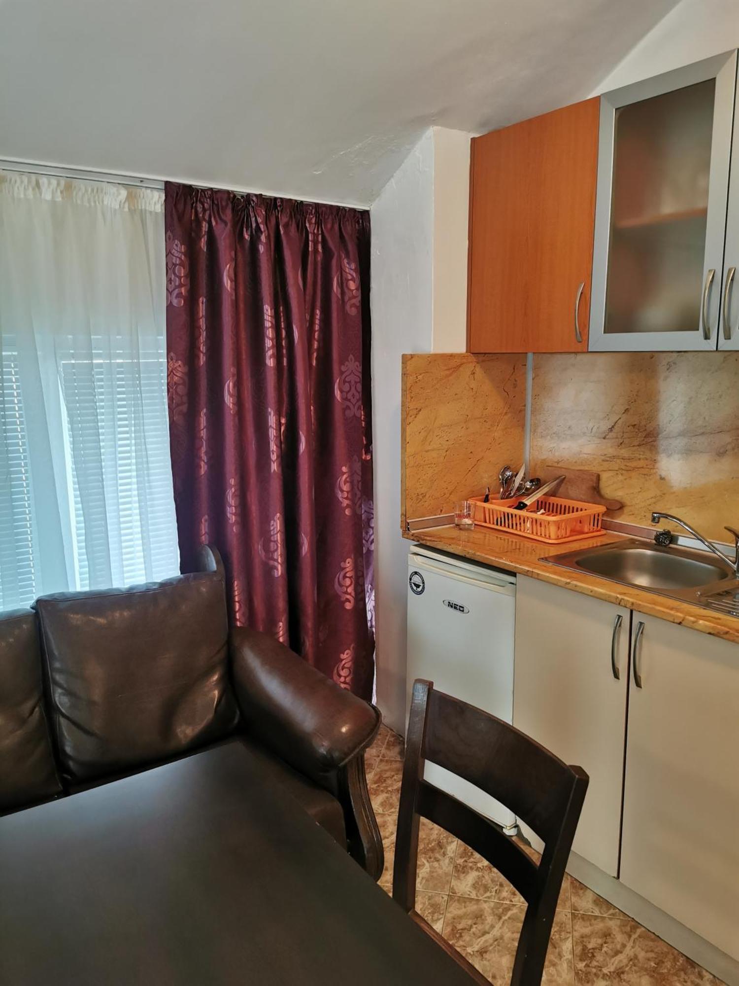 Jelezchevi Guest Rooms Primorsko Esterno foto